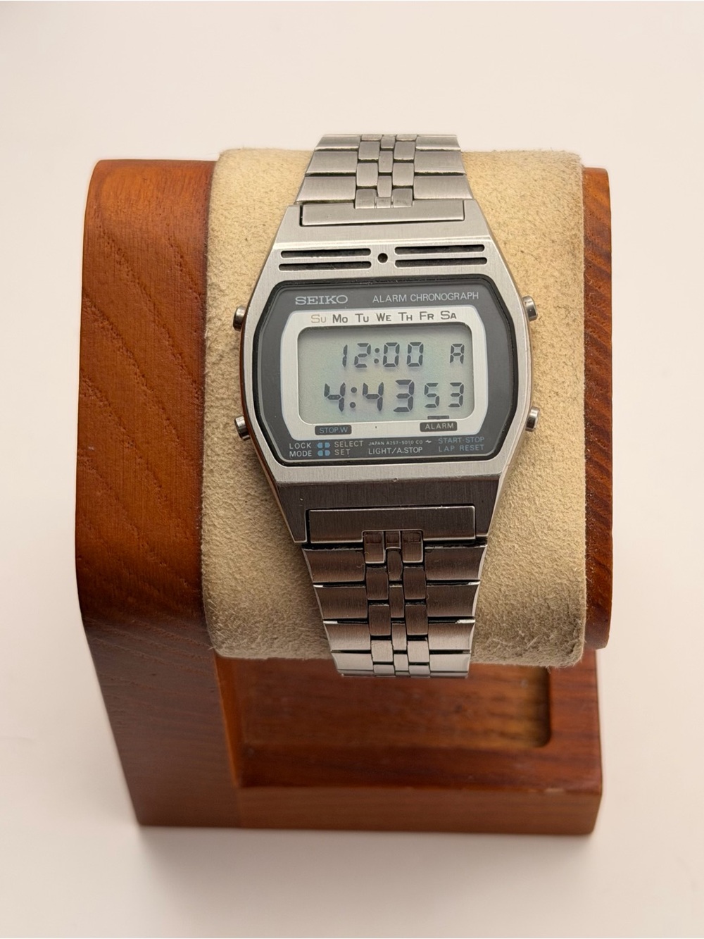 Vintage Seiko Digital Chronograph,  A257-5010, 34mm, New Battery, Very Good Con